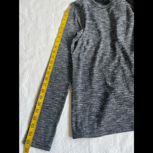 Lululemon long sleeve sweater pullover - Picture 13 of 16